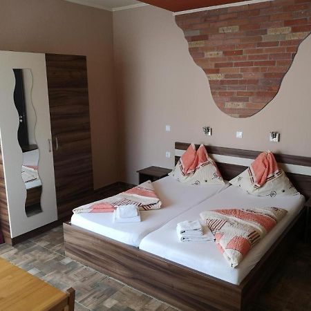 Bed and Breakfast Borostyán Panzió Balatonfüred Exterior foto