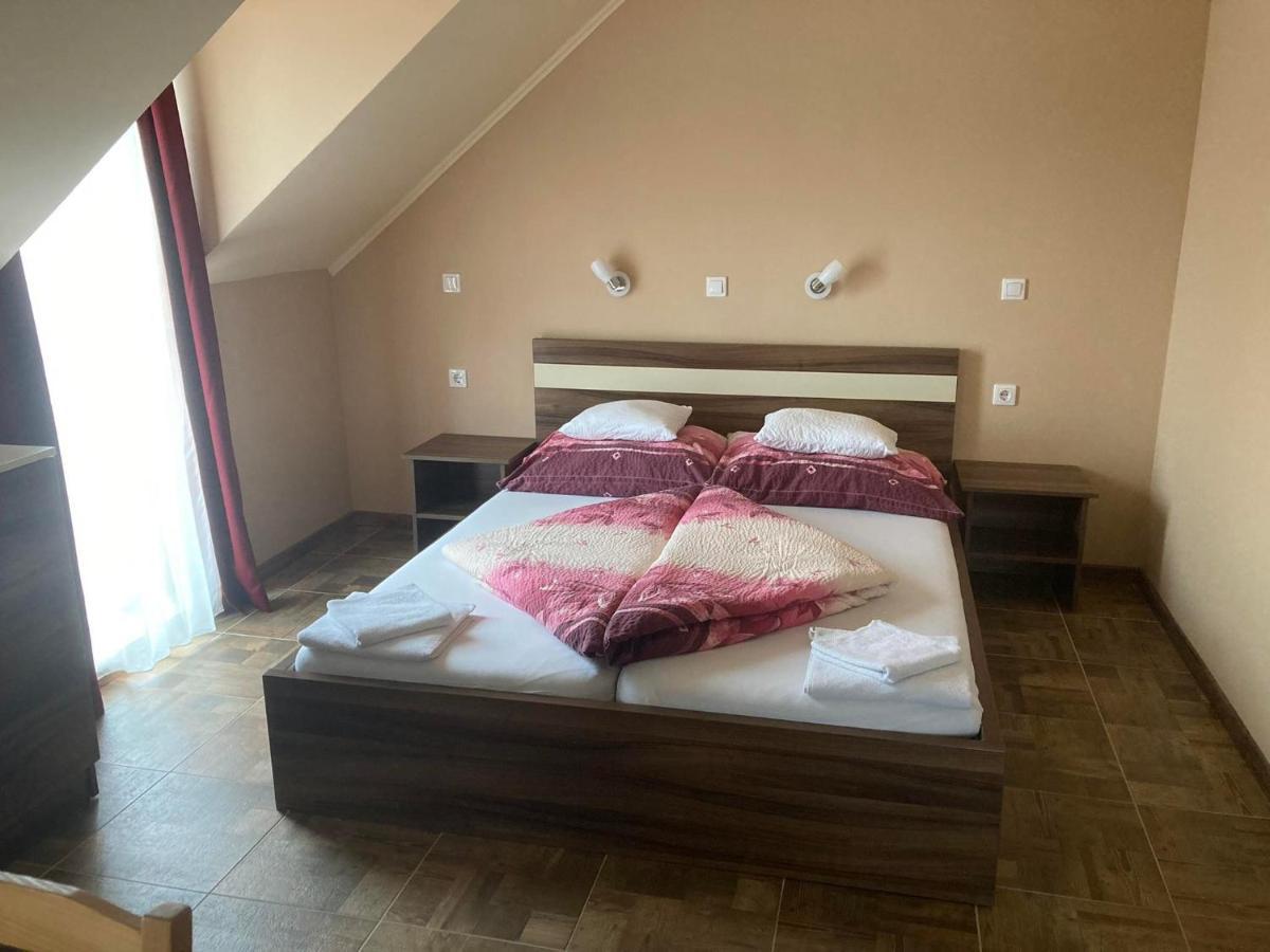 Bed and Breakfast Borostyán Panzió Balatonfüred Exterior foto